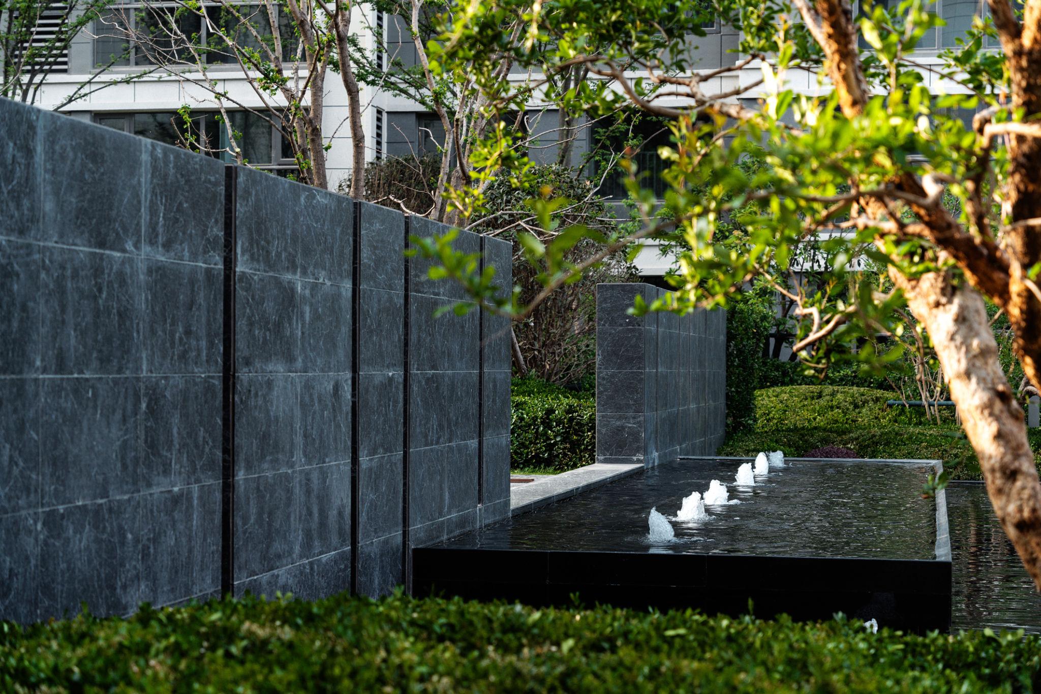 Water Feature - Black Galaxy